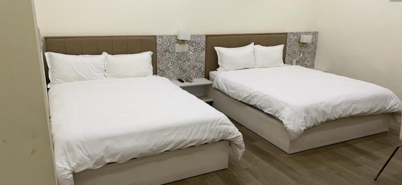 Vy Anh Hotel Да Лат Екстериор снимка